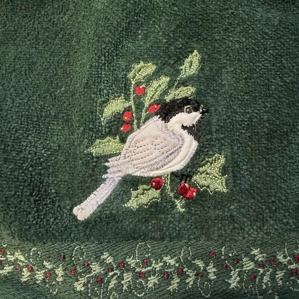 Vintage Christmas Embroidered Guest Small Hand Towel Sparrow Bird Holly Berries